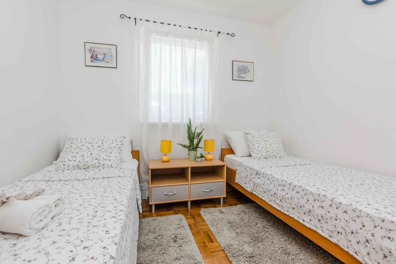 Luton Apartment Zadar Kozino Heating Pool & Jacuzzi Exterior photo