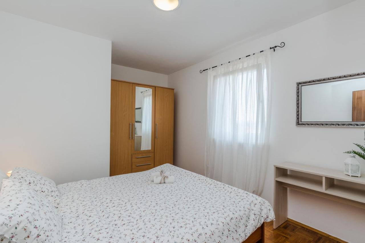 Luton Apartment Zadar Kozino Heating Pool & Jacuzzi Exterior photo